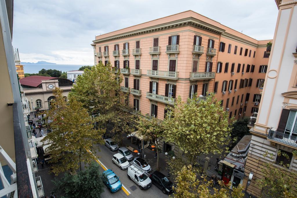Bernini 20 Bed & Breakfast Napoli Eksteriør bilde